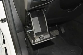 2015款福特福克斯两厢1.6L自动舒适型