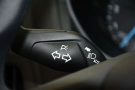 2015款福特福克斯两厢1.6L自动舒适型