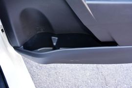 2016款丰田雷凌双擎1.8H