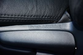 2016款丰田雷凌双擎1.8H