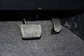 2016款丰田雷凌双擎1.8H