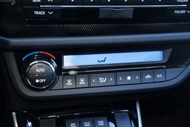 2016款丰田雷凌双擎1.8H