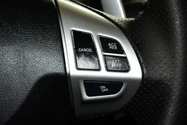 2015款三菱翼神2.0L