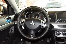2015款三菱翼神2.0L