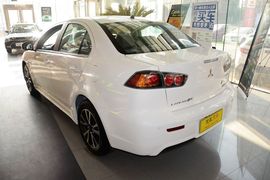 2015款三菱翼神2.0L