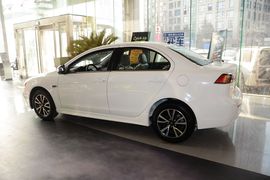 2015款三菱翼神2.0L