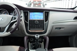2016款众泰SR7六款内饰风格实拍