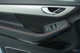 2016款众泰SR7六款内饰风格实拍