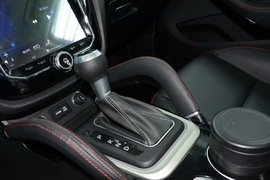 2016款众泰SR7六款内饰风格实拍