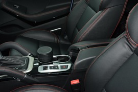 2016款众泰SR7六款内饰风格实拍