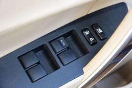 2014款丰田卡罗拉1.8L