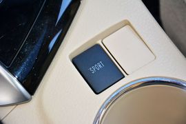 2014款丰田卡罗拉1.8L