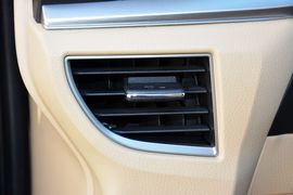 2014款丰田卡罗拉1.8L