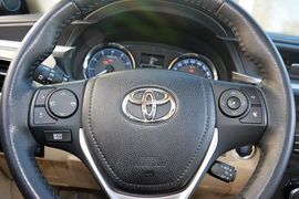 2014款丰田卡罗拉1.8L
