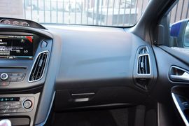 2015款福特福克斯ST