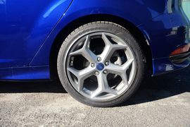 2015款福特福克斯ST