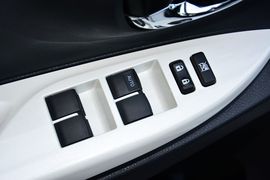 2016款丰田威驰1.5L自动智臻星耀版