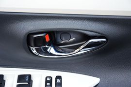 2016款丰田威驰1.5L自动智臻星耀版