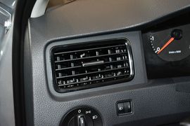 2015款大众桑塔纳-尚纳180自动风尚版