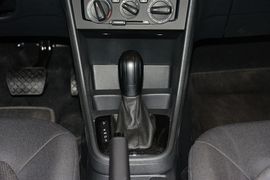 2015款大众桑塔纳-尚纳180自动风尚版