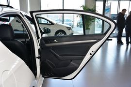 2015款大众朗逸1.6L自动舒适型