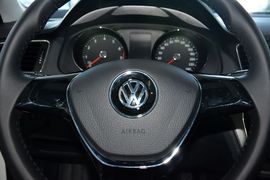 2015款大众朗逸1.6L自动舒适型
