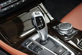 2014款宝马528Li领先型