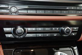 2014款宝马528Li领先型