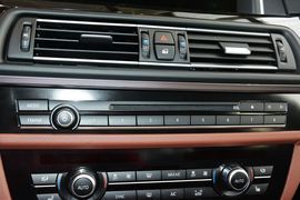 2014款宝马528Li领先型