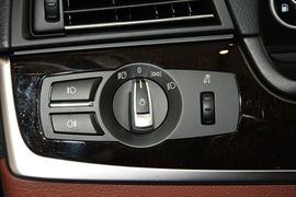 2014款宝马528Li领先型