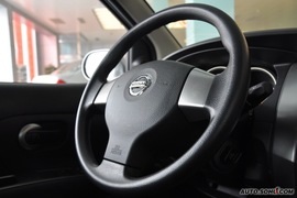 2010款日产骊威1.6L自动劲锐版