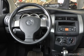 2010款日产骊威1.6L自动劲锐版