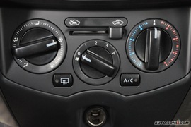 2010款日产骊威1.6L自动劲锐版