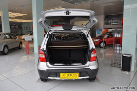 2010款日产骊威1.6L自动劲锐版