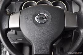 2010款日产骊威1.6L自动劲锐版