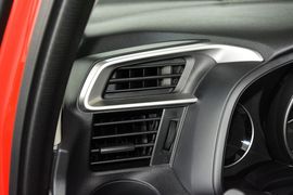 2014款本田飞度1.5L