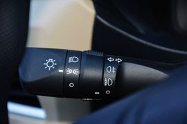 2016款丰田雷凌1.6G