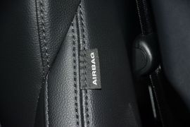 2015款现代全新途胜2.0L自动两驱智能型