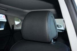 2015款现代全新途胜2.0L自动两驱智能型