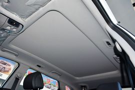 2015款现代全新途胜2.0L自动两驱智能型