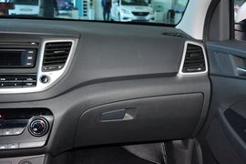 2015款现代全新途胜2.0L自动两驱智能型