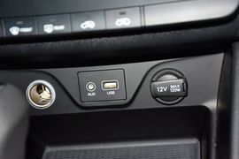2015款现代全新途胜2.0L自动两驱智能型