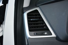 2015款现代全新途胜2.0L自动两驱智能型