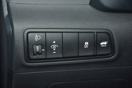 2015款现代全新途胜2.0L自动两驱智能型