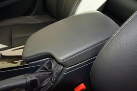 2016款宝马320Li豪华设计套装
