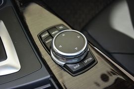 2016款宝马320Li豪华设计套装