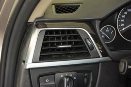 2016款宝马320Li豪华设计套装