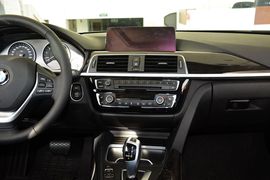 2016款宝马320Li豪华设计套装