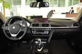 2016款宝马320Li豪华设计套装