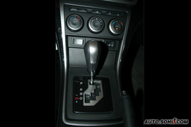 2010款马自达睿翼轿跑车